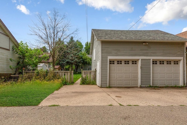407 4th Ave SW, Faribault, MN 55021 - view of garage