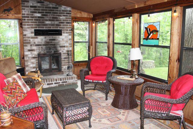 32704 310th Ln, Aitkin, MN 56431 - sunroom with lofted ceiling and healthy amount of natural light
