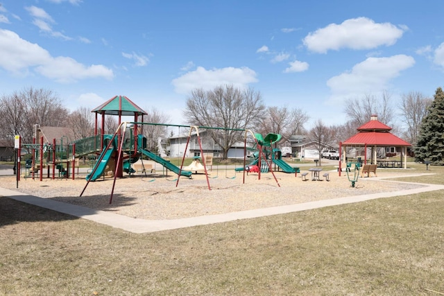 5220 Hummingbird Ln Unit 176, Farmington, MN 55024 - communal playground with a gazebo