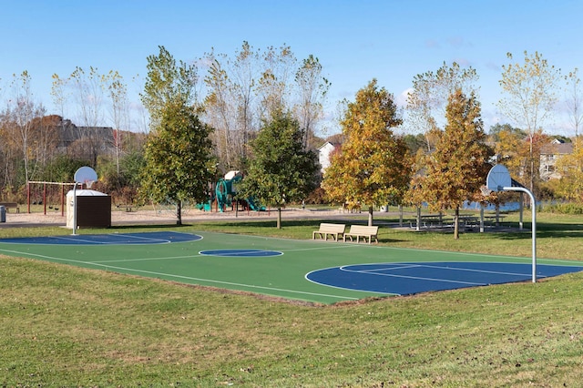 5220 Hummingbird Ln Unit 176, Farmington, MN 55024 - view of sport court featuring community basketball court and a lawn