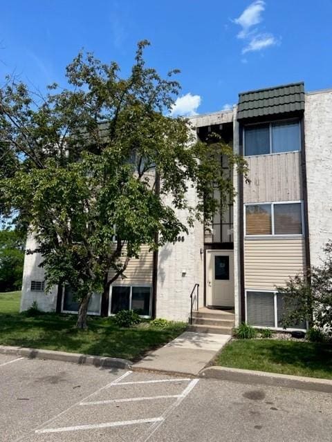 12866 Nicollet Ave S Unit 302, Burnsville, MN 55337 - photo 1