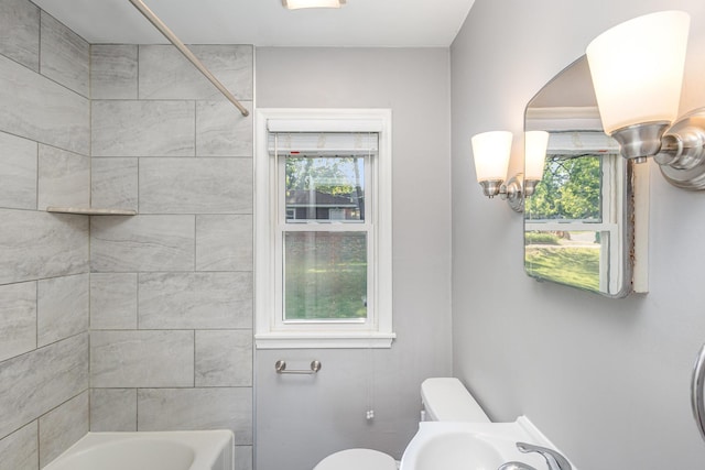 3101 Texas Ave S, Saint Louis Park, MN 55426 - bathroom with healthy amount of natural light and shower / tub combination