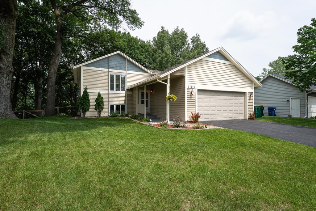 17175 Jordan Ct, Lakeville, MN 55044 - photo 1