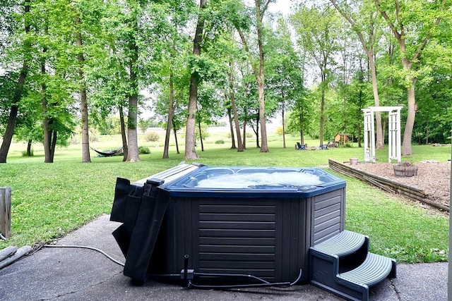 10390 Fenner Ave SE, Franklin Twp, MN 55328 - exterior view of a jacuzzi