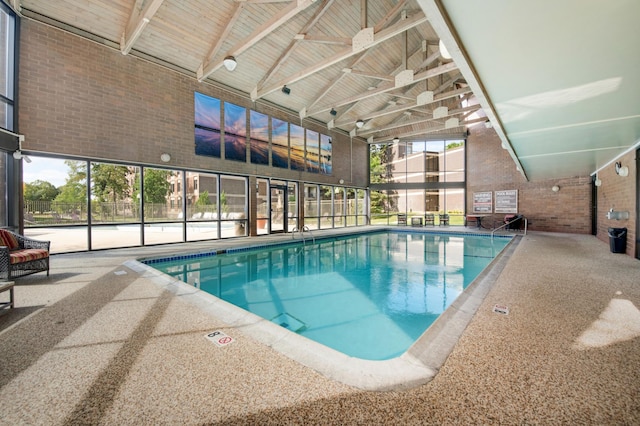 7200 York Ave S Unit 608, Edina, MN 55435 - indoor pool featuring a ceiling fan, a lanai, and a patio