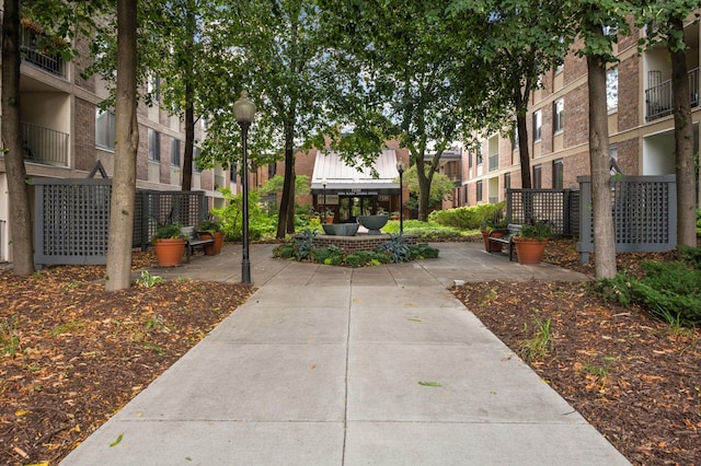 7200 York Ave S Unit 608, Edina, MN 55435 - surrounding community featuring mail area and a residential view
