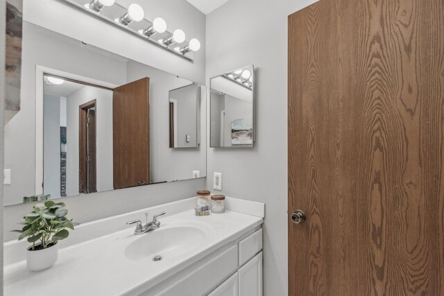 400 Shelard Pkwy Unit 303, Saint Louis Park, MN 55426 - bathroom featuring vanity