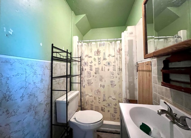 406 1st St S, Hoffman, MN 56339 - bathroom featuring tile walls, toilet, vanity, and curtained shower