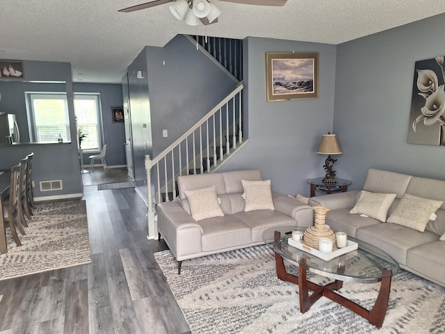 547 Lomianki Ln NE, Columbia Heights, MN 55421 - photo 7