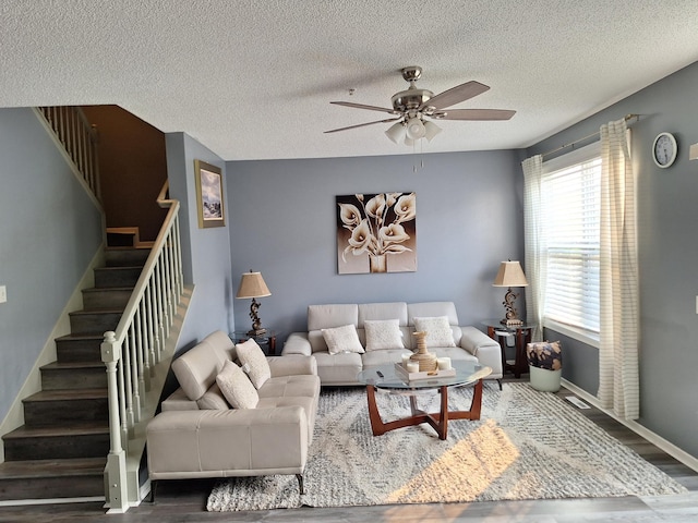 547 Lomianki Ln NE, Columbia Heights, MN 55421 - photo 8