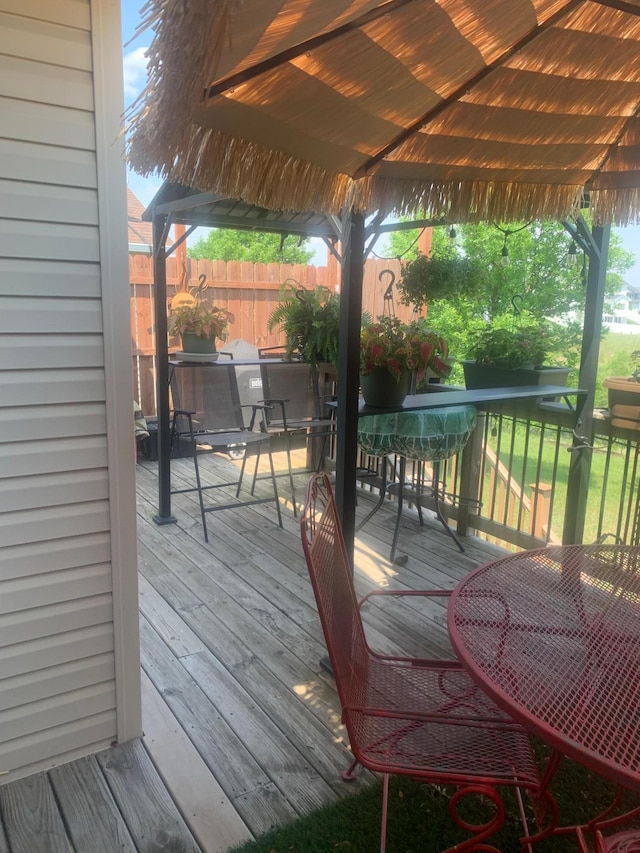 922 Whiskey Rd NW, Isanti, MN 55040 - view of deck