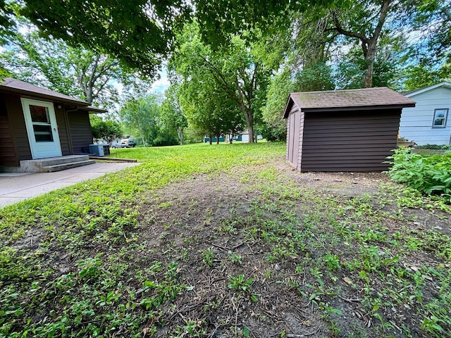 1116 Whitford St, Fergus Falls, MN 56537 - view of yard with a storage unit