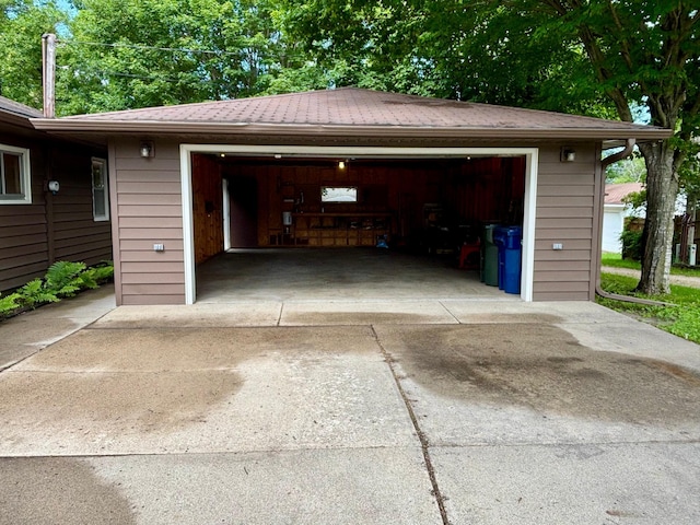 1116 Whitford St, Fergus Falls, MN 56537 - view of garage