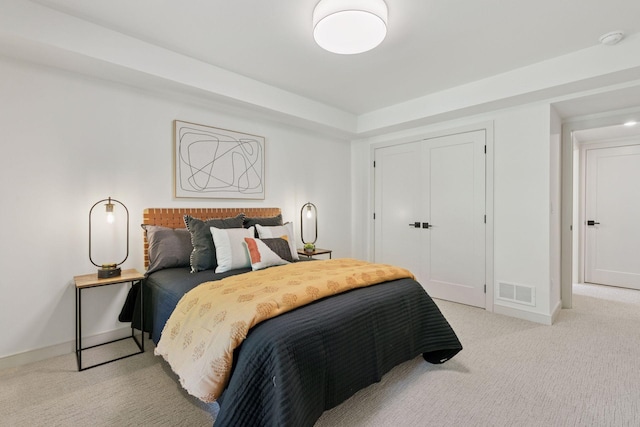 6608 Pawnee Rd, Edina, MN 55439 - bedroom with light carpet and a closet