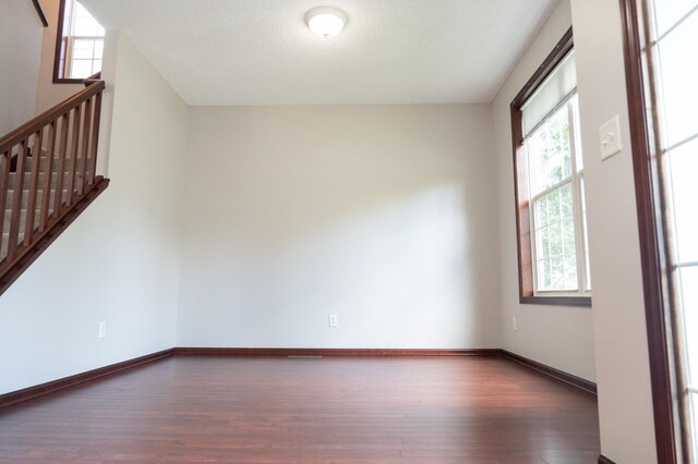 9896 Pincherry Ln, Eden Prairie, MN 55347 - photo 5