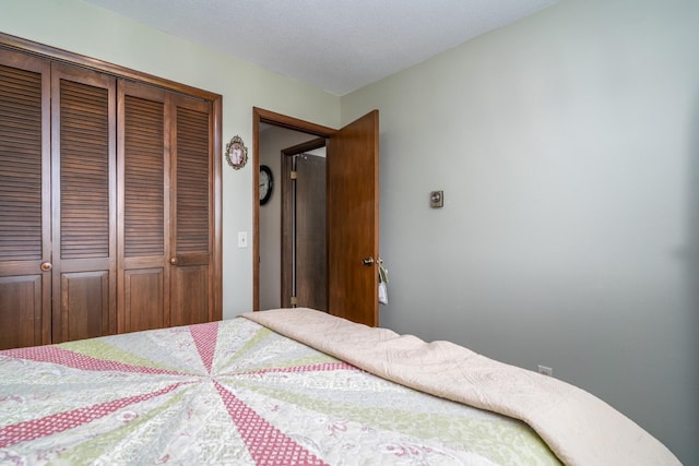 701 Mill St, Fertile, MN 56540 - bedroom featuring a closet