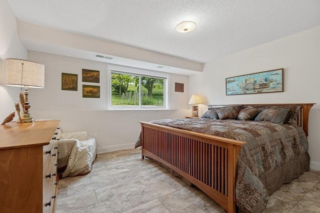 3114 Canyon Cir, Chaska, MN 55318 - bedroom featuring baseboards and a textured ceiling