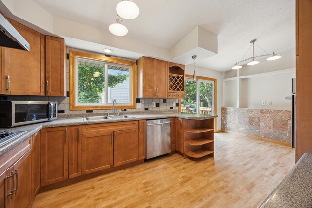 2421 Laurel Ave, Minneapolis, MN 55405 - photo 12