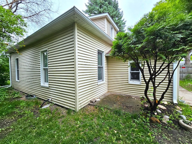 702 Junius Ave, Fergus Falls, MN 56537 - view of side of property