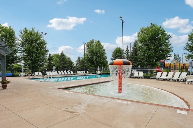 15040 Farnham Ave N, Hugo, MN 55038 - community pool with a patio