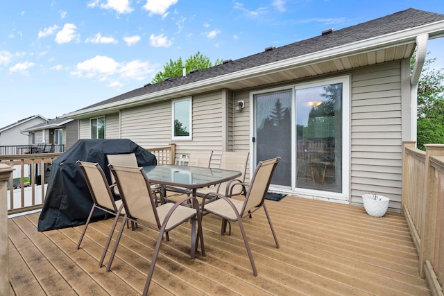 3168 Molina St, Shakopee, MN 55379 - wooden terrace with outdoor dining space