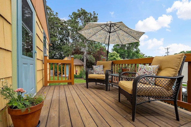 895 Front, Saint Paul, MN 55103 - wooden terrace featuring an outdoor hangout area