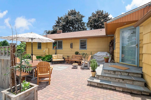 895 Front, Saint Paul, MN 55103 - view of patio / terrace featuring an outdoor hangout area