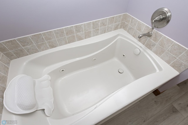 1365 Highpointe Dr N, Fargo, ND 58102 - bathroom with a tub with jets