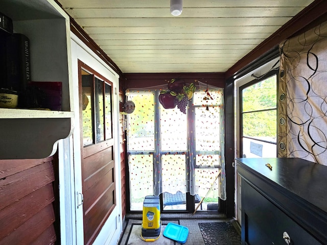 214 Vasa Ave, Fergus Falls, MN 56537 - view of sunroom