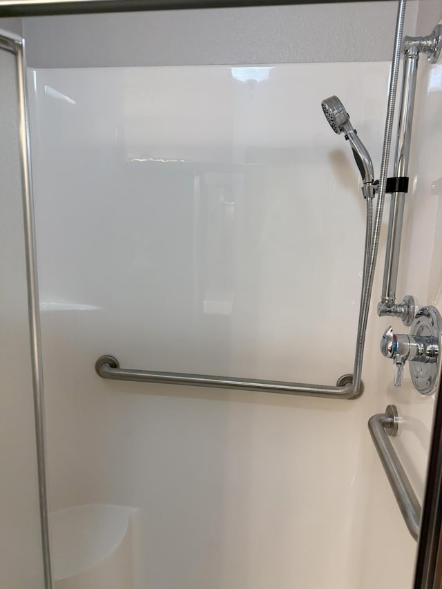 1423 Fairview Ln, Little Falls, MN 56345 - full bath with an enclosed shower