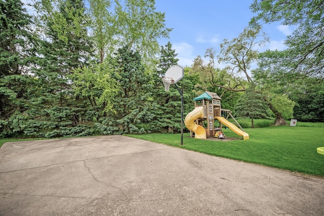 4142 Joppa Cir, Savage, MN 55378 - view of play area with a yard