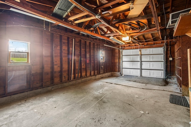 2125 White Bear Ave N, Maplewood, MN 55109 - view of garage