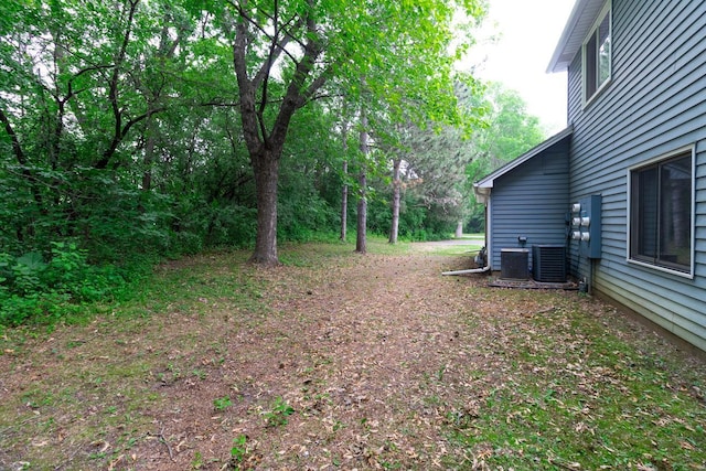 2 Crusader Ave E Unit A, West Saint Paul, MN 55118 - view of yard