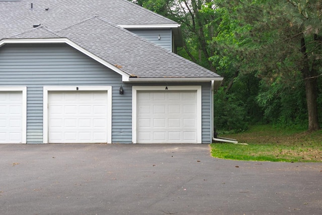 2 Crusader Ave E Unit A, West Saint Paul, MN 55118 - view of garage