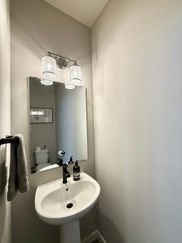 4848 161st St W, Lakeville, MN 55044 - half bath with a sink