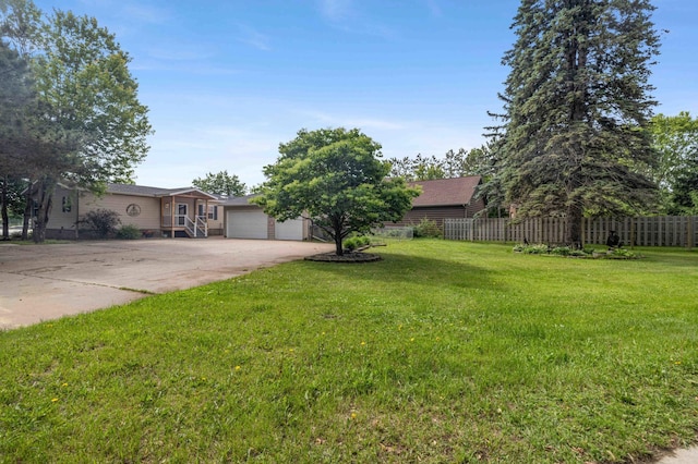 505 Superior Ave, Crosby, MN 56441 - view of yard with concrete driveway