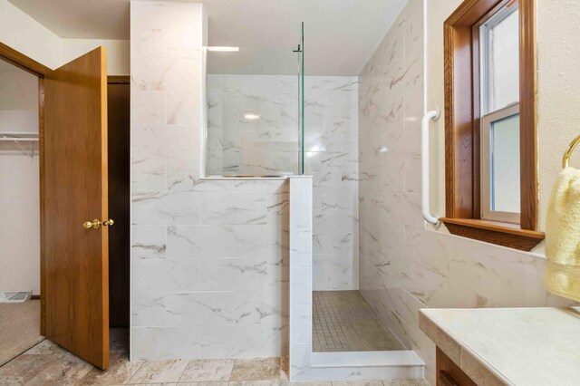 505 Superior Ave, Crosby, MN 56441 - full bathroom with a marble finish shower and vanity