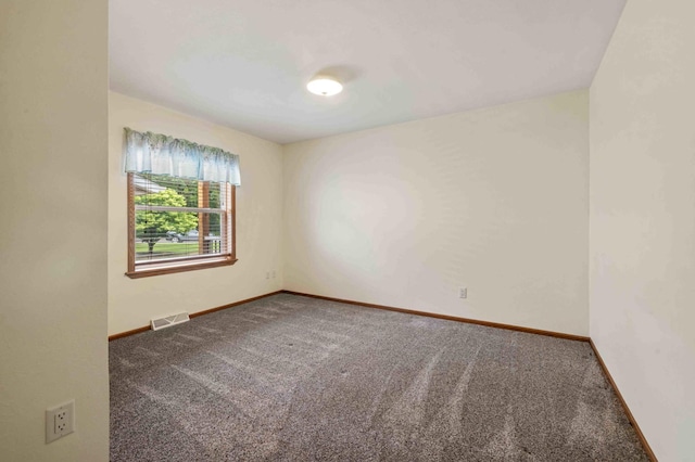 505 Superior Ave, Crosby, MN 56441 - carpeted spare room featuring baseboards