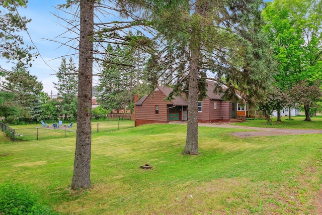 517 Birch Ave, Moose Lake, MN 55767 - view of yard featuring driveway