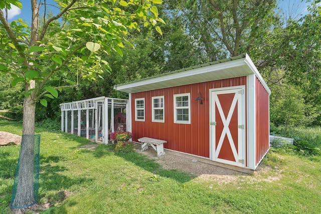 7482 250th St, New Market Twp, MN 55020 - view of poultry coop with a yard