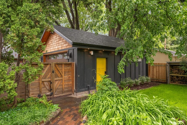 2916 26th St, Minneapolis, MN 55406 - view of outdoor structure