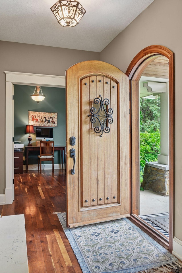 1755 Chateau Way, Minnetrista, MN 55359 - entryway with dark wood finished floors and baseboards