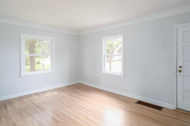 1368 Dale St N, Saint Paul, MN 55117 - empty room with light wood-style floors