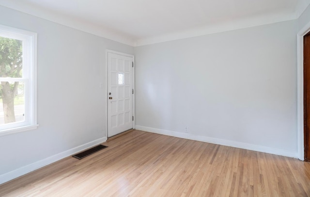 1368 Dale St N, Saint Paul, MN 55117 - empty room featuring plenty of natural light and light wood-style flooring