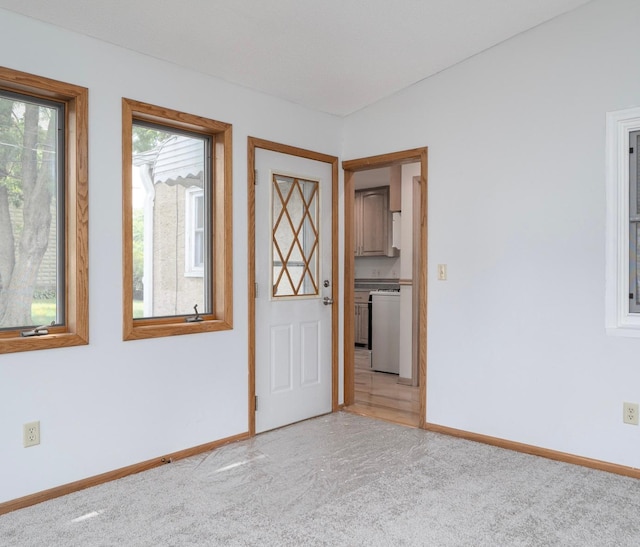 1368 Dale St N, Saint Paul, MN 55117 - empty room featuring light colored carpet and baseboards