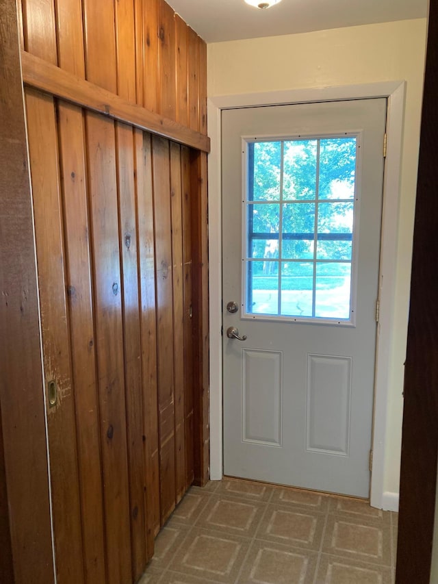 643 Miller Ave, Windom, MN 56101 - view of doorway to outside