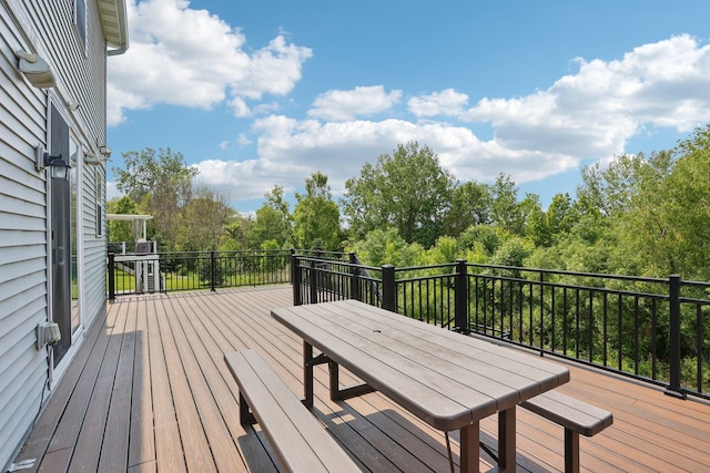 18482 Aubrie Ct, Eden Prairie, MN 55347 - view of deck