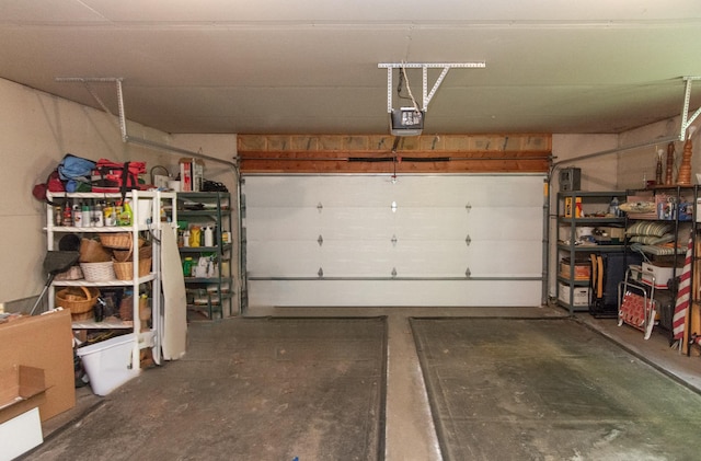 27488 Ridgewood Dr, Merrifield, MN 56465 - garage featuring a garage door opener