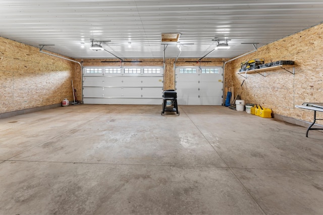16536 Hook Cir, Pokegama Twp, MN 55030 - garage with a garage door opener