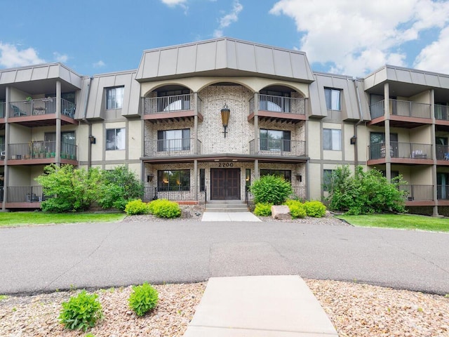 2200 Nevada Ave S Unit 206, Saint Louis Park, MN 55426 - view of apartment building / complex